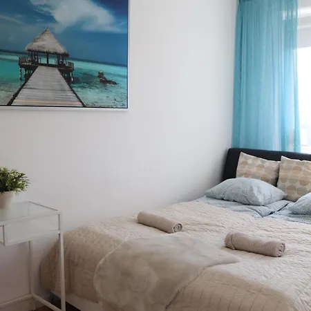 ホームステイ Citystay Modern 5 Min Plaza!